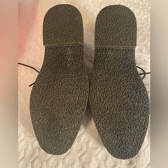Men’s Dress Shoes. Excellent condition. Small tear on side of box. - Picture 2 of 3